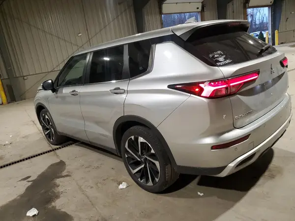 JA4J3UA81NZ012839 2022 MITSUBISHI OUTLANDER - Image 2