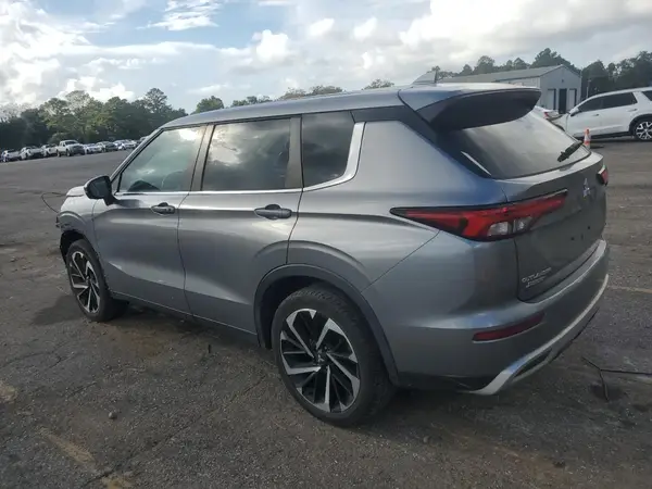 JA4J3UA81NZ084558 2022 MITSUBISHI OUTLANDER - Image 2