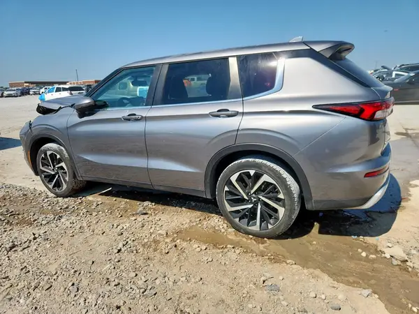 JA4J3UA81PZ057833 2023 MITSUBISHI OUTLANDER - Image 2