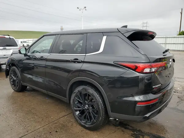 JA4J3UA81PZ059713 2023 MITSUBISHI OUTLANDER - Image 2