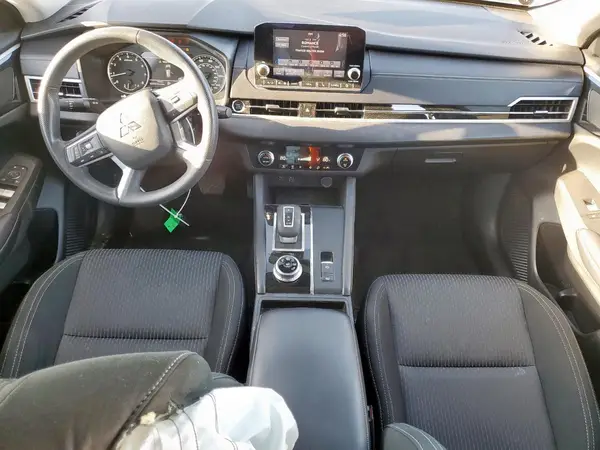 JA4J3UA81RZ007338 2024 MITSUBISHI OUTLANDER - Image 8