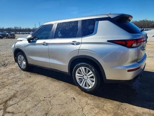 JA4J3UA81RZ055776 2024 MITSUBISHI OUTLANDER - Image 2