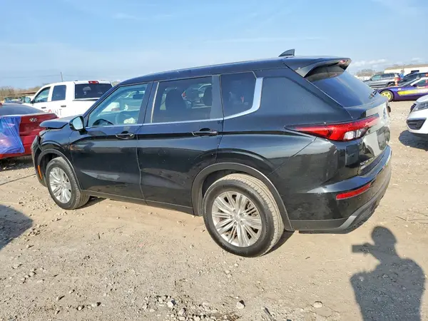 JA4J3UA81RZ079947 2024 MITSUBISHI OUTLANDER - Image 2