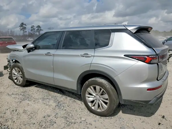 JA4J3UA81SZ054357 2025 MITSUBISHI OUTLANDER - Image 2