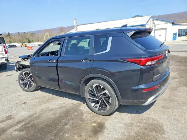 JA4J3UA82NZ085170 2022 MITSUBISHI OUTLANDER - Image 2