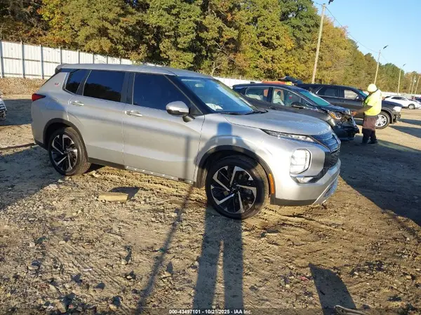 JA4J3UA82PZ025781 2023 MITSUBISHI OUTLANDER - Image 1