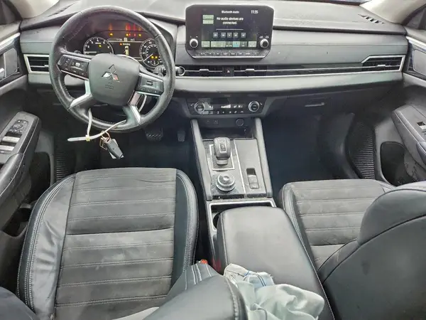 JA4J3UA82PZ032973 2023 MITSUBISHI OUTLANDER - Image 8