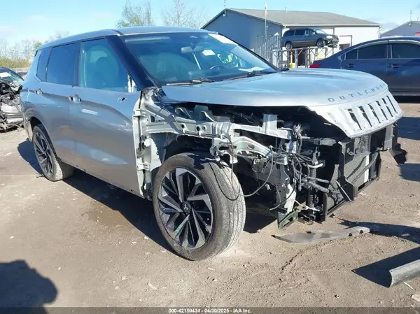 JA4J3UA83NZ027438 2022 MITSUBISHI OUTLANDER - Image 1