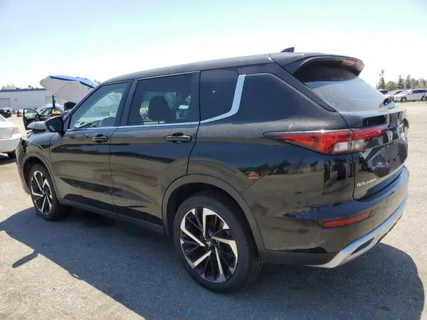 JA4J3UA83NZ065459 2022 MITSUBISHI OUTLANDER - Image 2