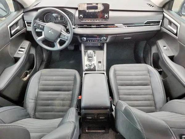 JA4J3UA83PZ022114 2023 MITSUBISHI OUTLANDER - Image 8