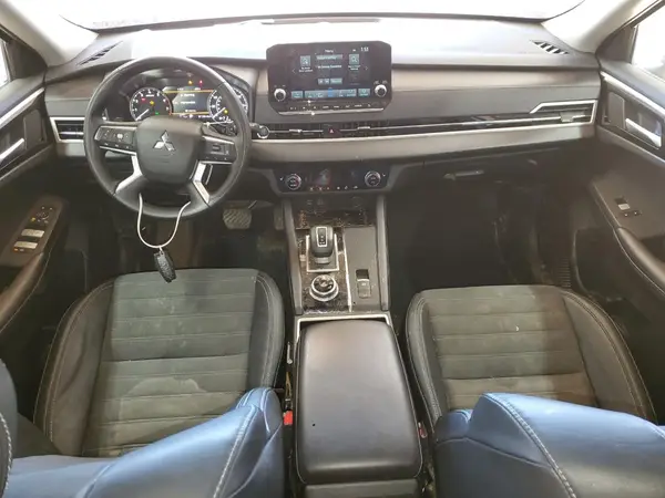 JA4J3UA83PZ056165 2023 MITSUBISHI OUTLANDER - Image 8