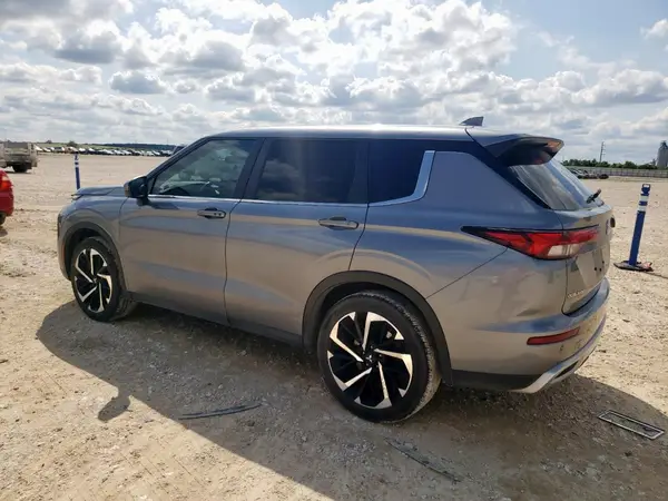 JA4J3UA83PZ056909 2023 MITSUBISHI OUTLANDER - Image 2