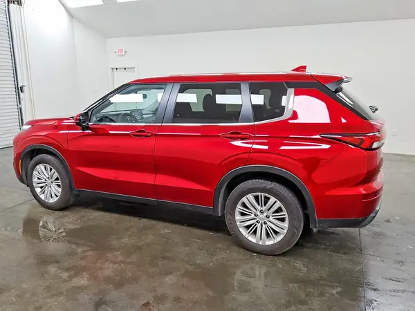 JA4J3UA83RZ014808 2024 MITSUBISHI OUTLANDER - Image 2
