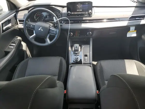 JA4J3UA83RZ029387 2024 MITSUBISHI OUTLANDER - Image 8