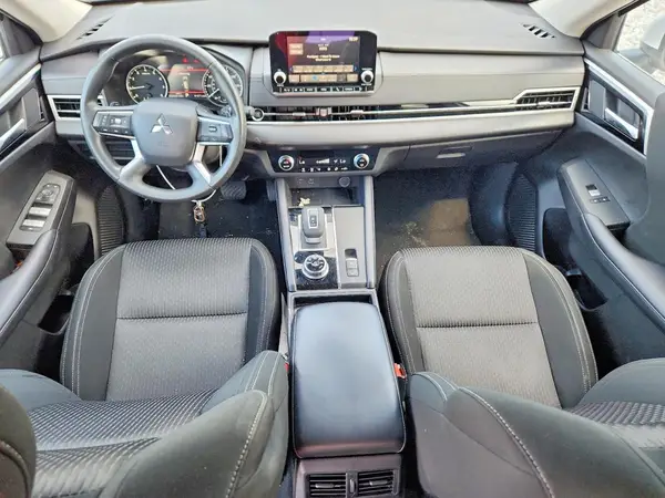 JA4J3UA83RZ029485 2024 MITSUBISHI OUTLANDER - Image 8