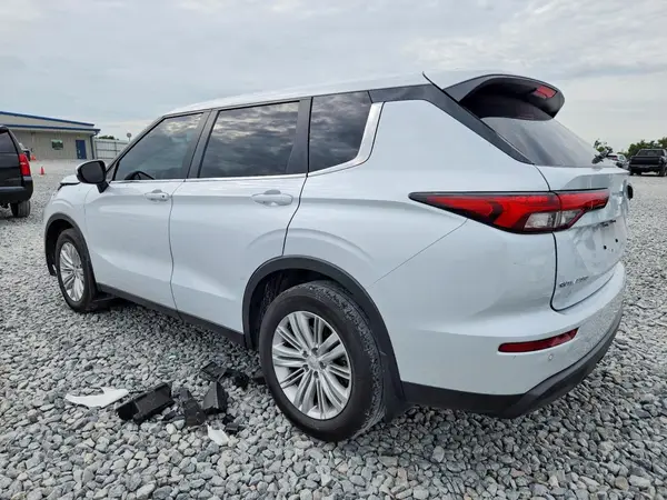 JA4J3UA83RZ071770 2024 MITSUBISHI OUTLANDER - Image 2