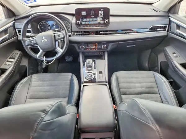 JA4J3UA84PZ009145 2023 MITSUBISHI OUTLANDER - Image 8