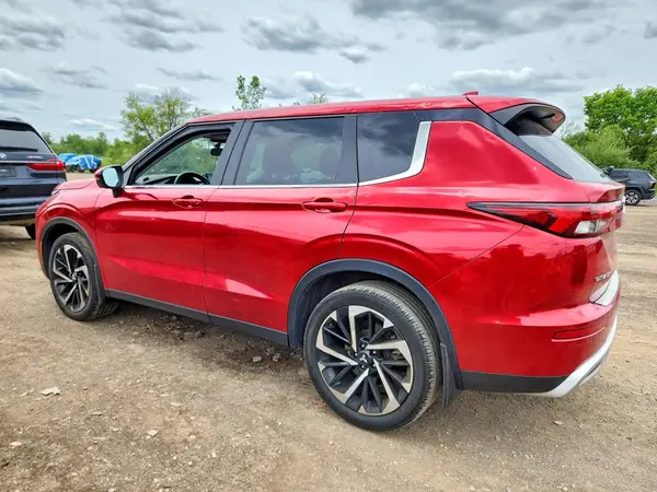 JA4J3UA84PZ014863 2023 MITSUBISHI OUTLANDER - Image 2