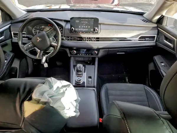 JA4J3UA84PZ026656 2023 MITSUBISHI OUTLANDER - Image 8