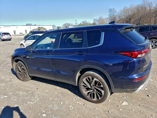 JA4J3UA84PZ056403 2023 MITSUBISHI OUTLANDER - Image 2