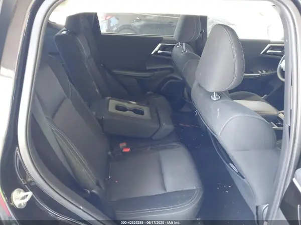 JA4J3UA84RZ028541 2024 MITSUBISHI OUTLANDER - Image 8