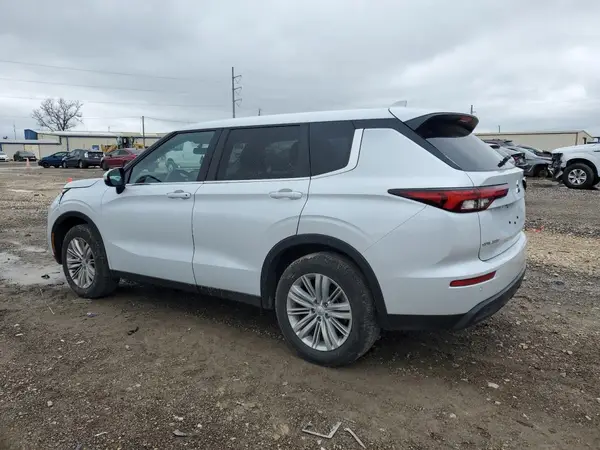 JA4J3UA84RZ043234 2024 MITSUBISHI OUTLANDER - Image 2