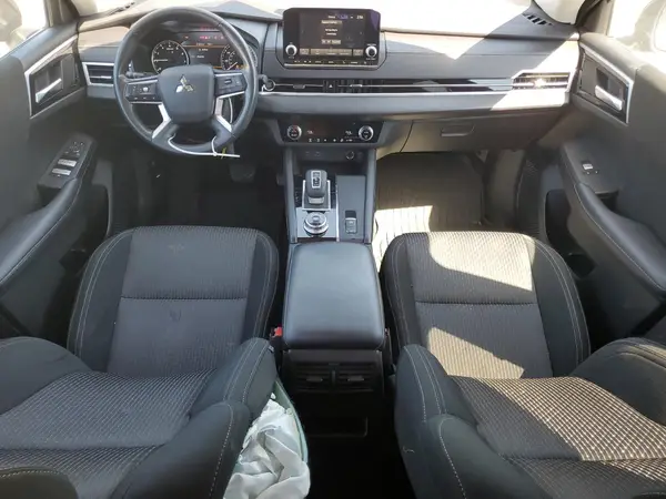 JA4J3UA84RZ054718 2024 MITSUBISHI OUTLANDER - Image 8