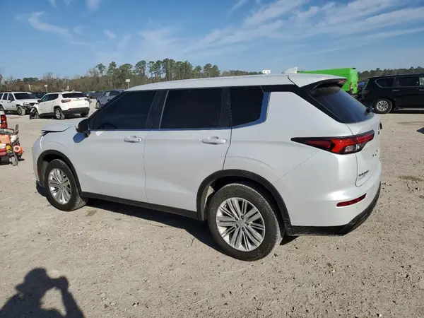 JA4J3UA84RZ080459 2024 MITSUBISHI OUTLANDER - Image 2