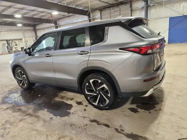 JA4J3UA85NZ013119 2022 MITSUBISHI OUTLANDER - Image 2