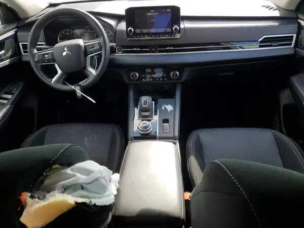 JA4J3UA85RZ011702 2024 MITSUBISHI OUTLANDER - Image 8