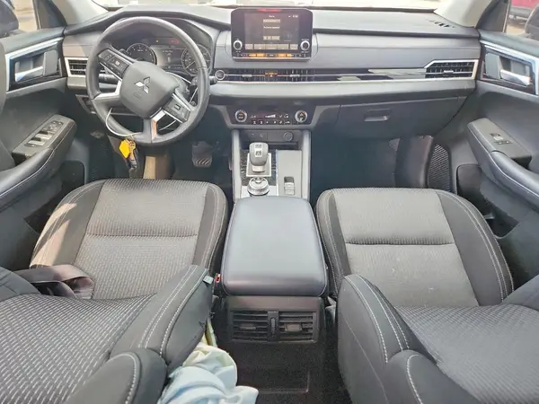 JA4J3UA85RZ071785 2024 MITSUBISHI OUTLANDER - Image 8