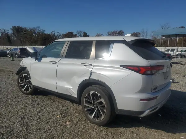 JA4J3UA86NZ010987 2022 MITSUBISHI OUTLANDER - Image 2