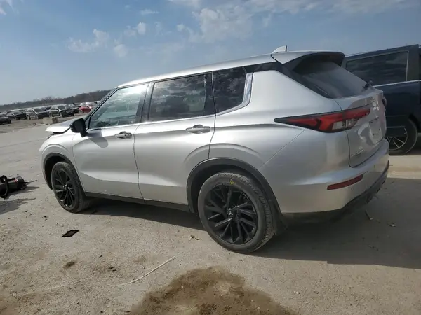 JA4J3UA86NZ078562 2022 MITSUBISHI OUTLANDER - Image 2