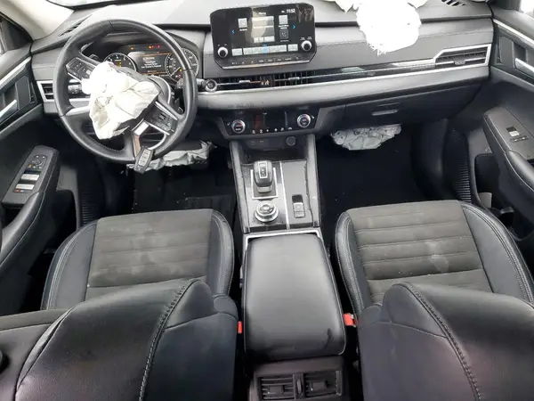 JA4J3UA86PZ024343 2023 MITSUBISHI OUTLANDER - Image 8