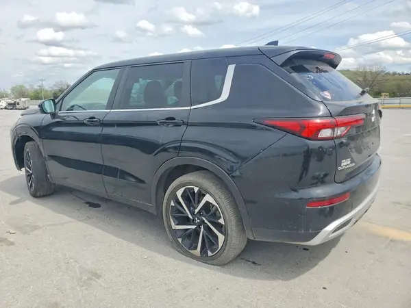 JA4J3UA86PZ032264 2023 MITSUBISHI OUTLANDER - Image 2