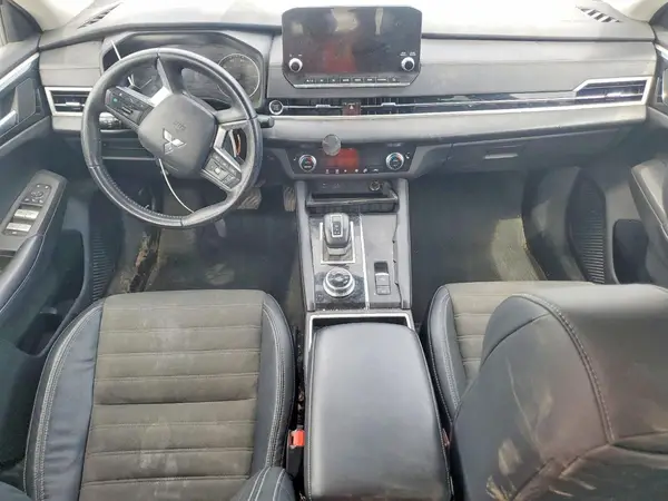 JA4J3UA86PZ032264 2023 MITSUBISHI OUTLANDER - Image 8
