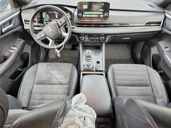 JA4J3UA86PZ035438 2023 MITSUBISHI OUTLANDER - Image 8