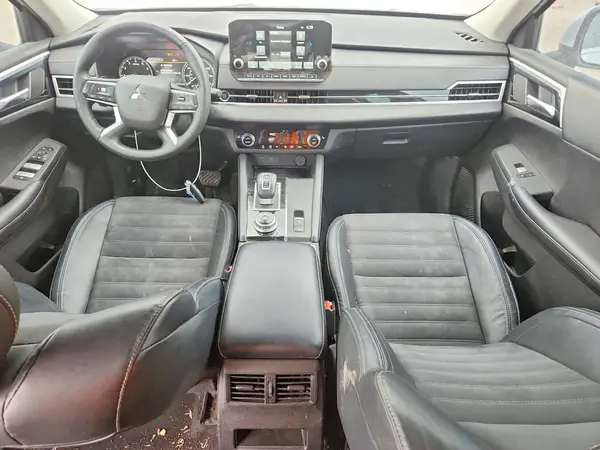 JA4J3UA86PZ047279 2023 MITSUBISHI OUTLANDER - Image 8