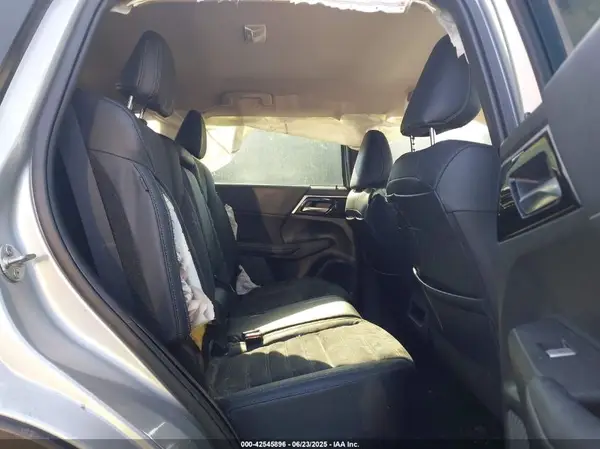 JA4J3UA87NZ083866 2022 MITSUBISHI OUTLANDER - Image 8