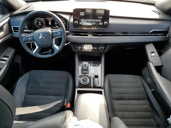 JA4J3UA87PZ024531 2023 MITSUBISHI OUTLANDER - Image 8