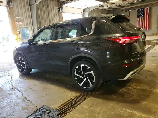 JA4J3UA87PZ031687 2023 MITSUBISHI OUTLANDER - Image 2