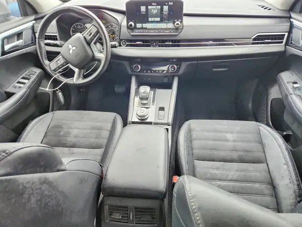 JA4J3UA87PZ033102 2023 MITSUBISHI OUTLANDER - Image 8