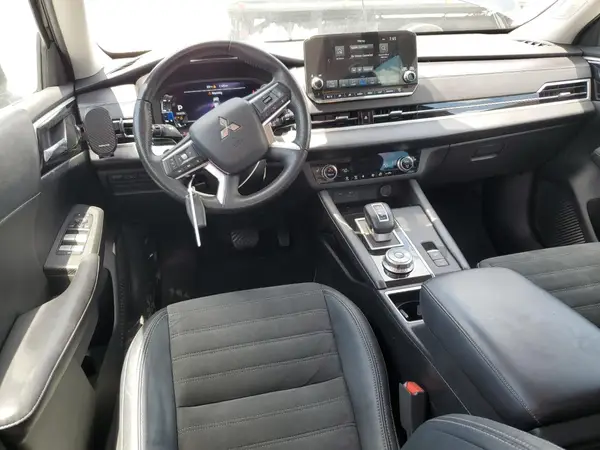 JA4J3UA87PZ033648 2023 MITSUBISHI OUTLANDER - Image 8