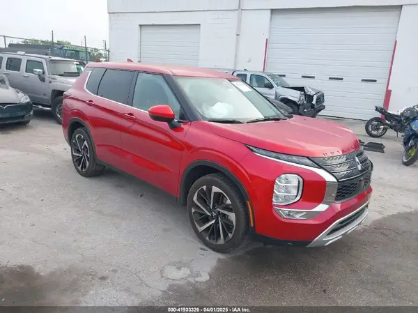 JA4J3UA87PZ055388 2023 MITSUBISHI OUTLANDER - Image 1