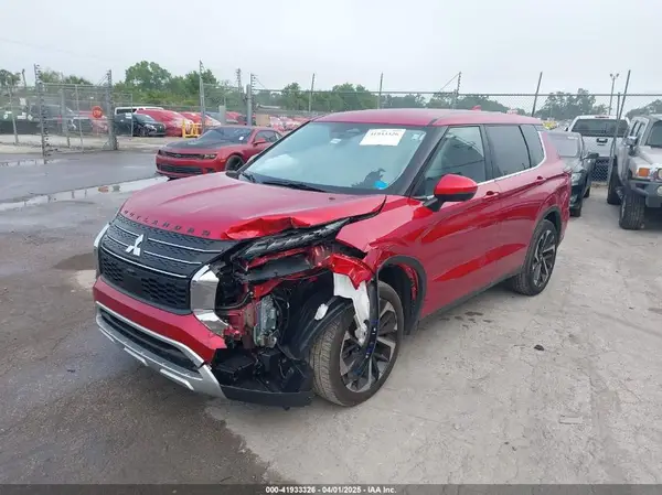 JA4J3UA87PZ055388 2023 MITSUBISHI OUTLANDER - Image 2