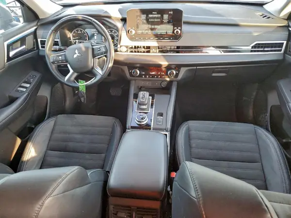 JA4J3UA87PZ055696 2023 MITSUBISHI OUTLANDER - Image 8
