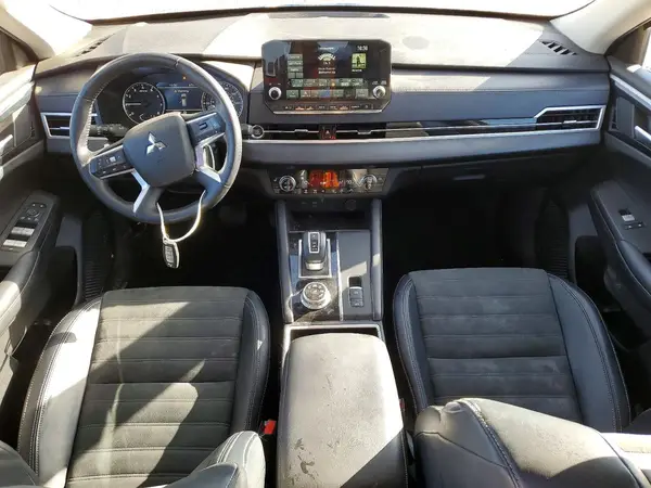 JA4J3UA87PZ059425 2023 MITSUBISHI OUTLANDER - Image 8