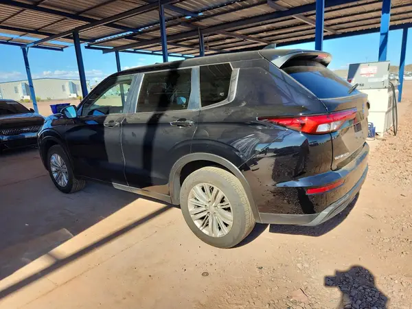JA4J3UA87RZ055037 2024 MITSUBISHI OUTLANDER - Image 2