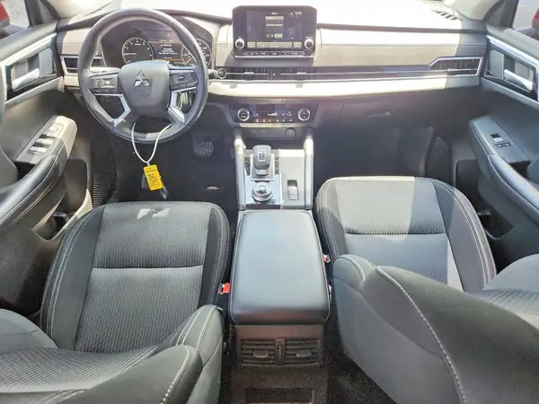 JA4J3UA87RZ064322 2024 MITSUBISHI OUTLANDER - Image 8