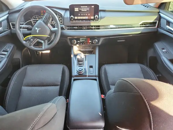 JA4J3UA87RZ069813 2024 MITSUBISHI OUTLANDER - Image 8